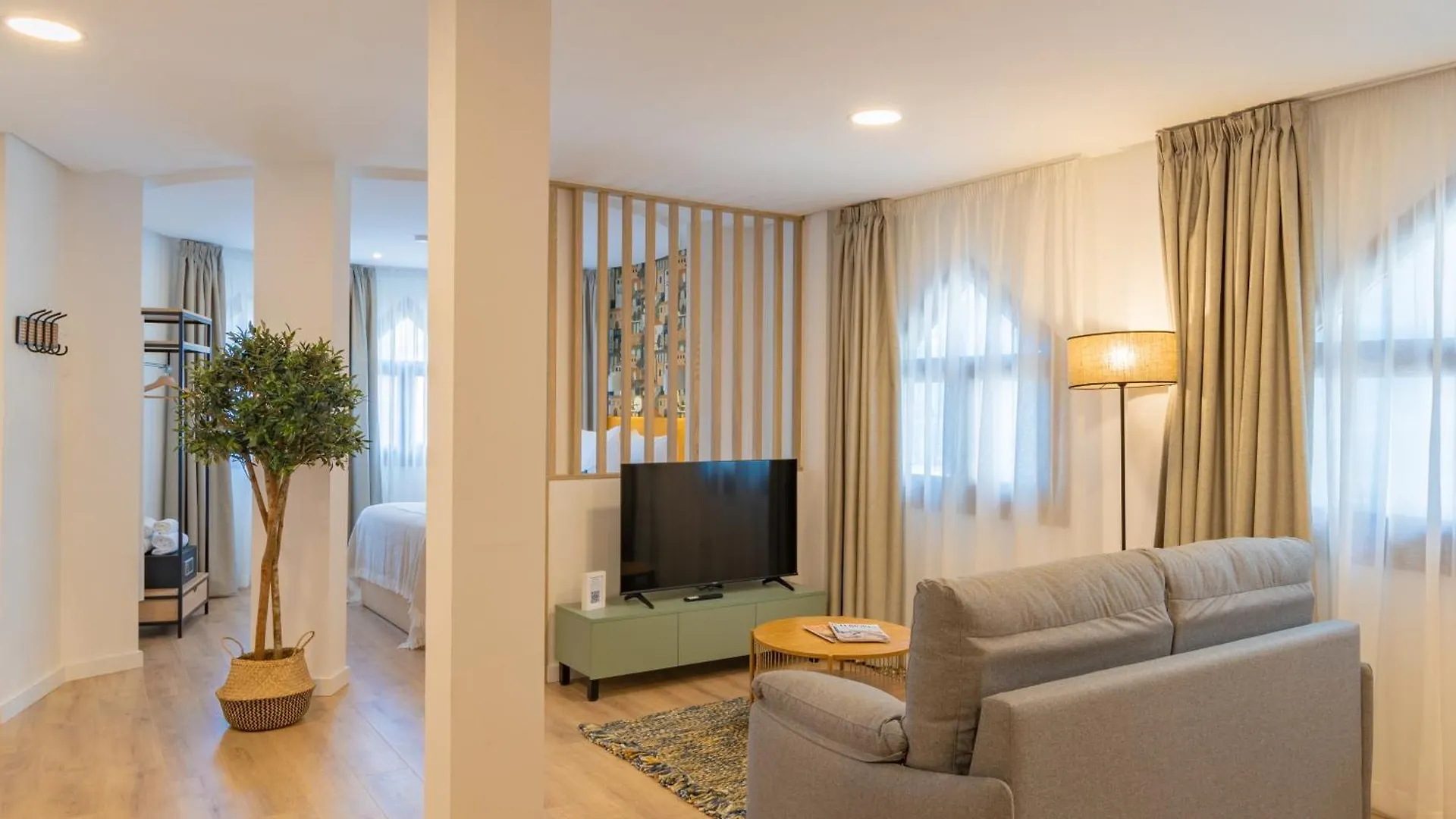 Feelathome Atarazanas Apartments Malaga